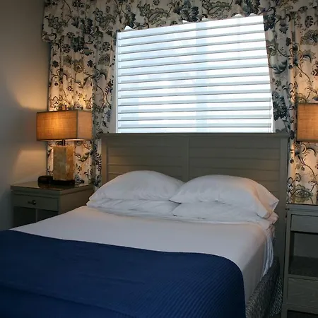 The Waves Hotel Cannon Beach Room photo