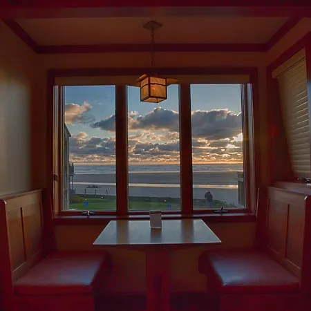 The Waves Hotel Cannon Beach Exterior photo